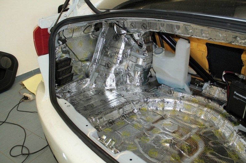 Protihluková a tepelná izolace samolepicí s ALU fólií 10metrů x 100cm x 10mm