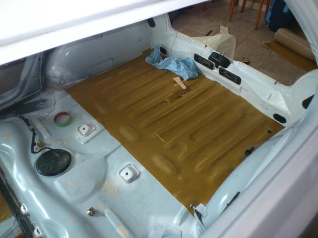 Akustická zvuková izolace proti vibracím a hluku 100x100cm samolepící