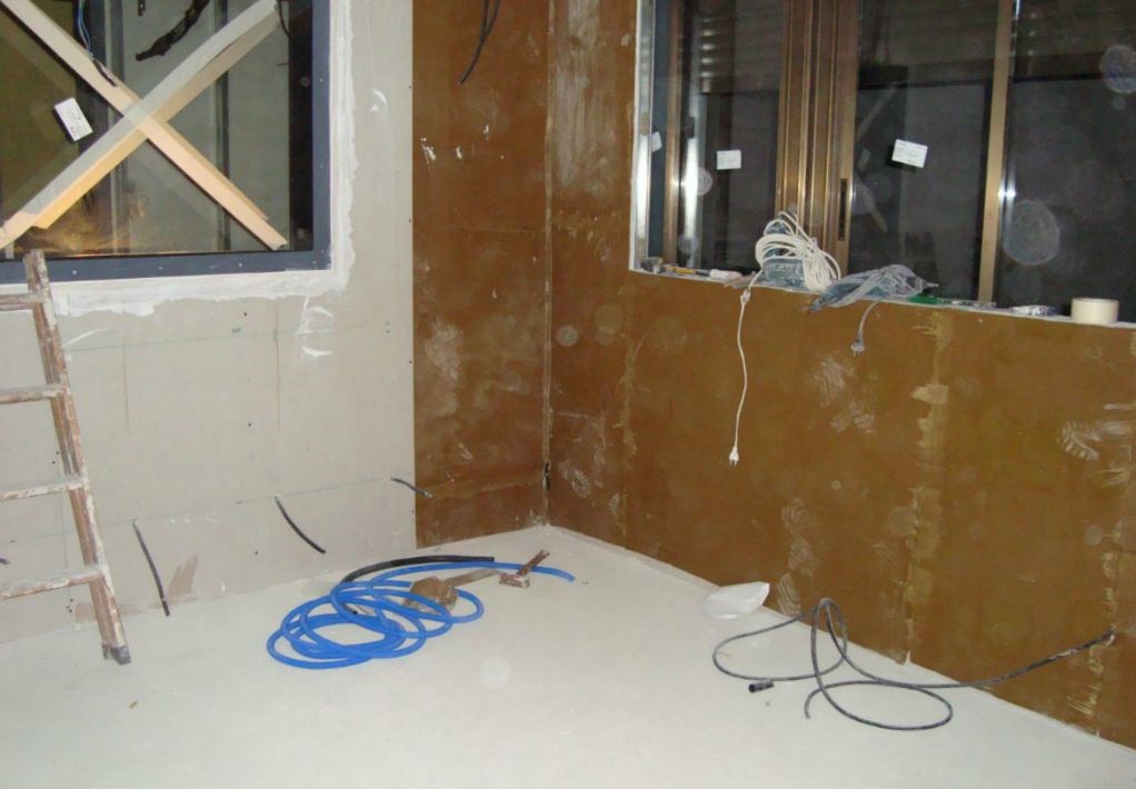 Akustická zvuková izolace proti vibracím a hluku 100x100cm samolepící