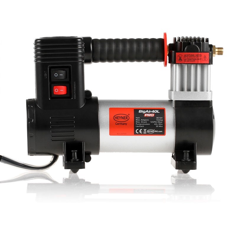 Německý kompresor do auta na 12V 40l s osvětlením