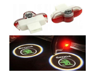 Svítící LED logo projektor ŠKODA ze dveří na silnici sada